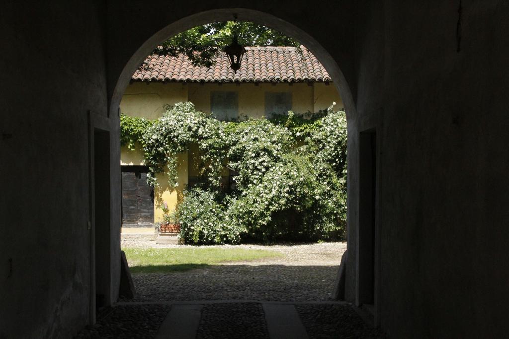 Borgo Archinto Robecco sul Naviglio Exterior foto