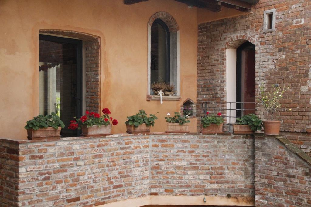 Borgo Archinto Robecco sul Naviglio Exterior foto