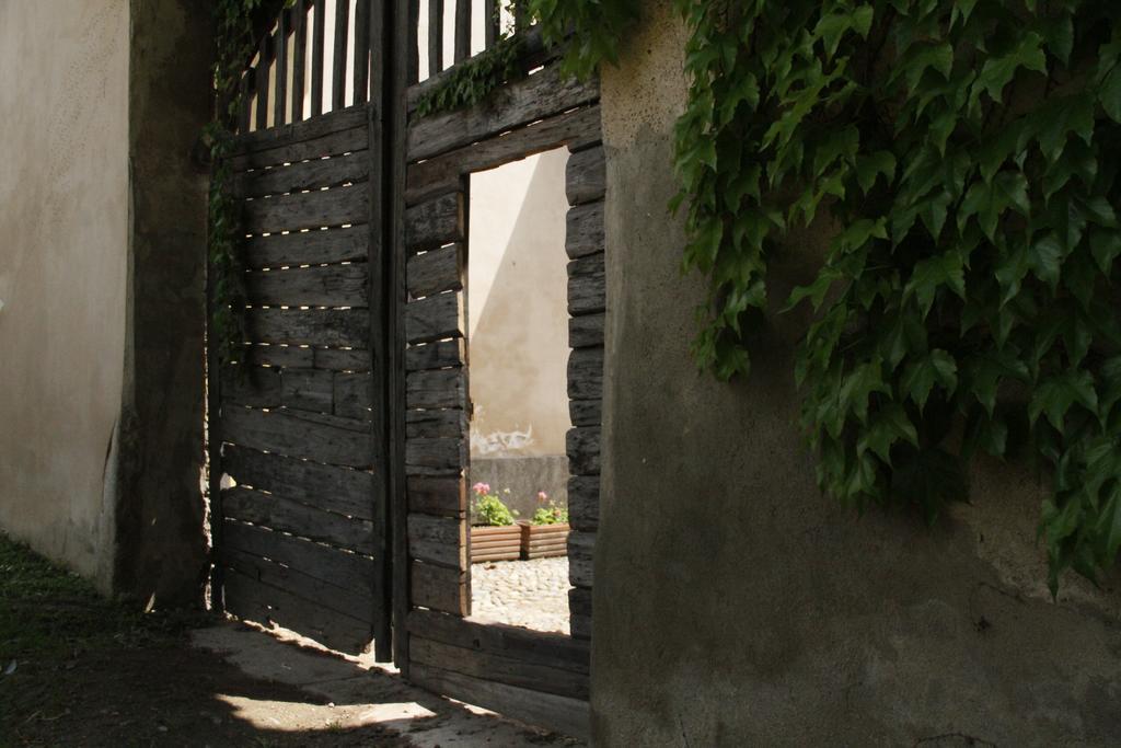 Borgo Archinto Robecco sul Naviglio Exterior foto