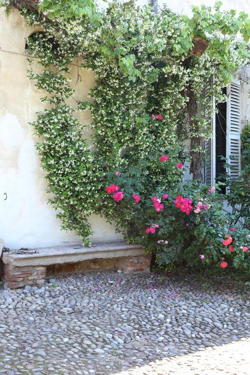 Borgo Archinto Robecco sul Naviglio Exterior foto
